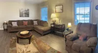 Charming 3-Bedroom Retreat with Waterway Access in Hampstead, NC. Hideaway Haven