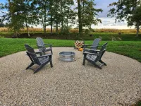 Spacious House with Large yard and King-size bed Hotels in Preble County