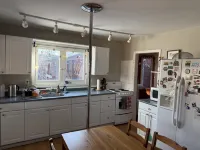 Prime Westdale location with Free Coffee & Breakfast -with3 bedrooms in Hamilton