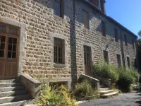Apartment with view of the ancient castle of Viverols Hotels in Viverols