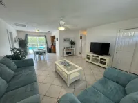 3-bedroom house in fabulous Bradenton with AC, WiFi, Youtube TV, pool and more..