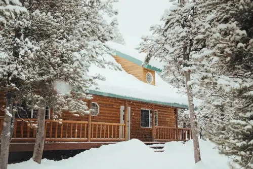 Spacious Cozy Cabin, WIFI, 30 min to YNP