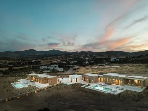 Aqualis villa with private pool in charming Paros