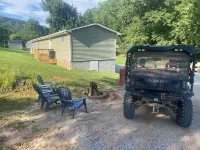 Rosey's Retreat Charming 2-bedroom Country Cottage in LaFollette, Tennessee WiFi