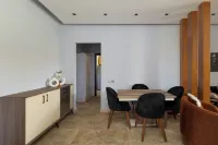 2-bedroom apartment with AC, WiFi in casa compound-sheikh zayed