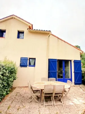 House first line sea