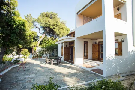 VILLA IN VRAVRONA "MAKIS"