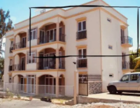 Cozy 2-bedroom apartment in welcoming Flic en Flac with WiFi, AC, close to beach Hotels near Casela Nature Parks