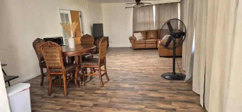 Cozy private suite in pleasant Rio Rancho with AC, WiFi, TV Hotels in Rio Rancho