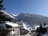 WARM ONE-ROOM APARTMENT WITH MOUNTAIN LOFT Hotels in Pragelato