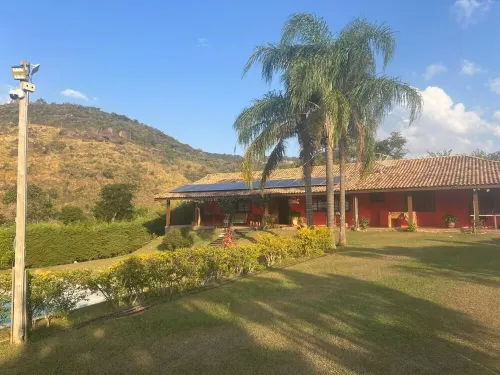 COUNTRY HOUSE WITH A VIEW OF PEDRA GRANDE