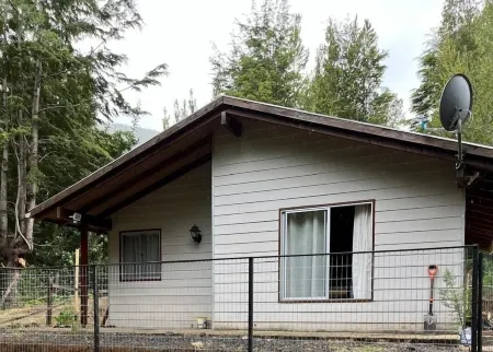 Cabaña 3-bedroom cottage in Pucon with stunning views