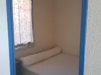 1-bedroom studio with sea view. Ideal for 2 adults and 1 child. Hotels in Fleury