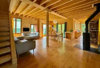 Magnificent Maison bois château park