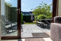 Attractive Holiday Home, Sunny Garden, Near the Beach