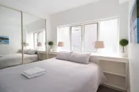 Luxe Waterfront Opera & Harbour Views. Best in Syd Hotels in Kirribilli