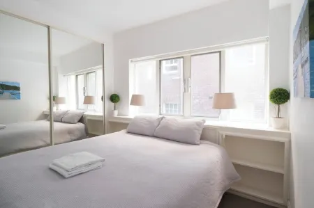 Luxe Waterfront Opera & Harbour Views. Best in Syd