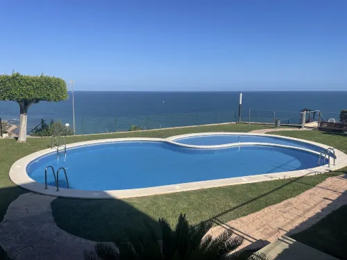 Luxurious duplex penthouse facing the sea - 4-Star