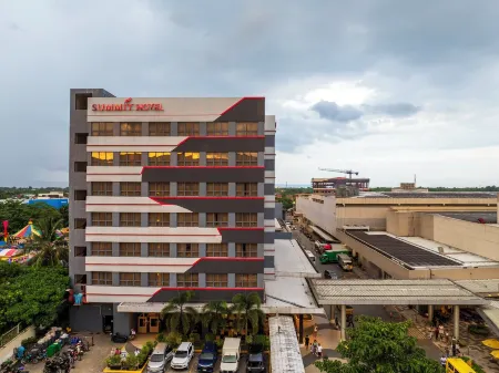 Summit Hotel Tacloban Отели рядом с Аэропорт Д. З. Ромуальдес