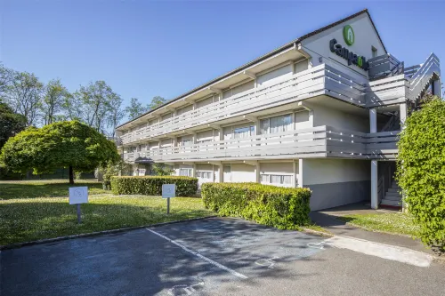 Campanile Evry Est - Saint Germain les Corbeil فنادق في Corbeil-Essonnes