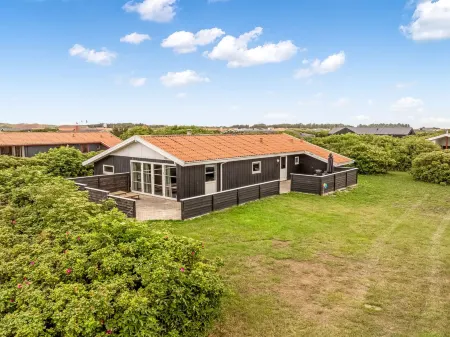 "Bettine" - 500m from the Sea