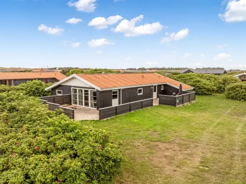 "Bettine" - 500m from the Sea