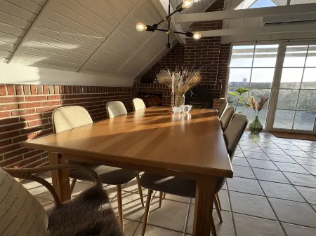 "Edvard" - 400m from the Sea