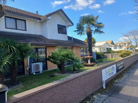 Palm City Motor Inn Отели в г. Нейпир