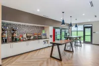 익스텐디드 스테이 아메리카 프리미어 스위트 - 샬러츠빌