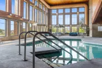 AmericInn by Wyndham Green Bay East - Pools