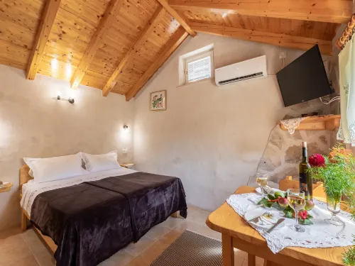 Stone House Harmony -Studio Apartment with Patio and Garden View ( 2 ) - Apartments