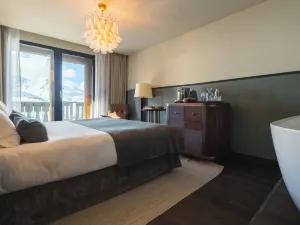 르 피츠 로이, 아 보미 호텔