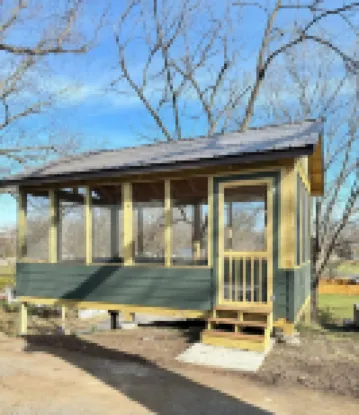 Gorgeous Historic Victorian - 4 bedrooms 2 bathrooms - 4 Blocks Walk to Town