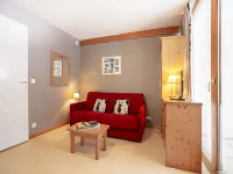 Apartment with 2 rooms and terrace