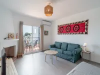 Two-bedroom villa near the beach
