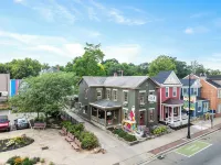 The Family Nook Home for 8 Hotels in Hamilton