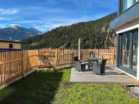 Chalet apartment with panoramic mountain views at the foot of the Zugspitze Hotel a Ehrwald