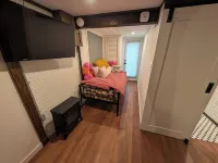 Charming 1-bedroom unit in tranquil Burien with WiFi, AC, private yard