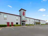 Red Roof Inn Baton Rouge Hotels near Fiesta Park
