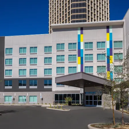 Tru by Hilton Phoenix Midtown Отели рядом с достопримечательностью «Коппер-сквер»