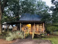 Pecan Grove Cottages Hotels in Martin