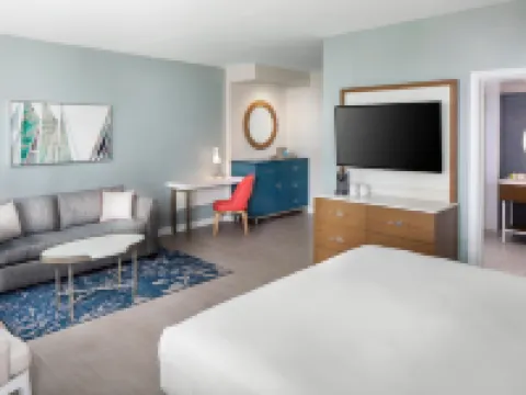 เดอะ รีช คีย์ เวสต์ คิวริโอ คอลเลกชั่น บาย ฮิลตัน โรงแรมในคีย์เวสต์