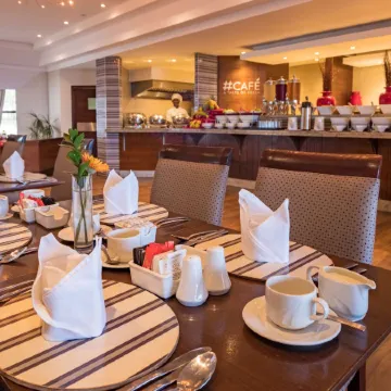 City Lodge Hotel Gqeberha Отели рядом с достопримечательностью «Форт Фредерик»