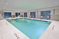 Holiday Inn Express & Suites OKEMOS - UNIVERSITY AREA by IHG - Pool