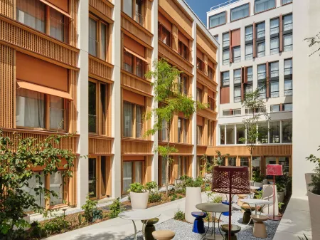 TRIBE Paris Pantin Отели рядом с достопримечательностью «Chapelle Notre-Dame-de-l'Étoile de Bobigny»