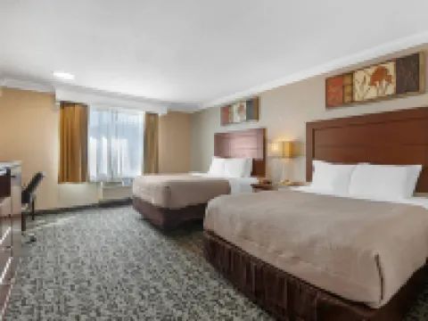 Quality Inn & Conference Centre Hoteles en Midland