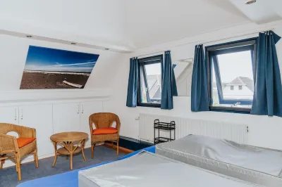 Family Holiday Home Near the Beach, Child-Friendly Hotels in 