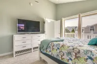 Idyllic South Bethany Home w/ Private Beach Access - Homestays