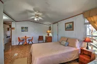 Quiet Utopia Retreat: Deck & Hill Country Views - 3-Star