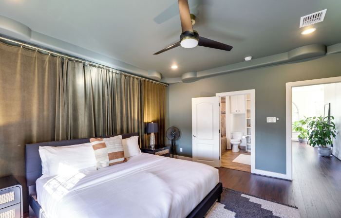 5 Mi to Dtwn Austin: Vibrant Home w/ Patio